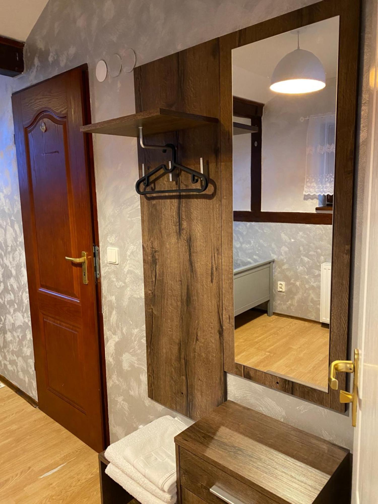 Hostel Homies Inn Celiny  Ngoại thất bức ảnh